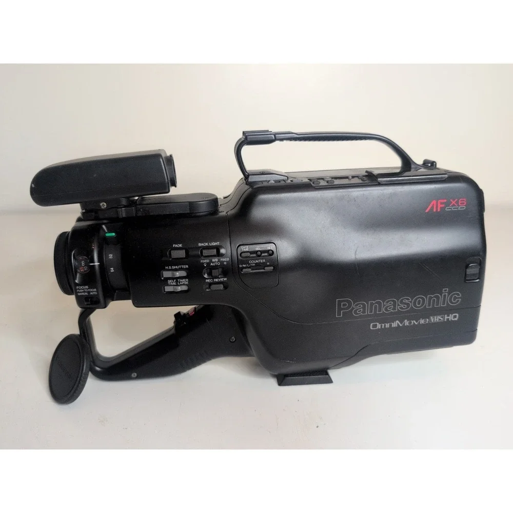 Panasonic AF X6 CCD Compact VHS Video Camcorder PV-502D